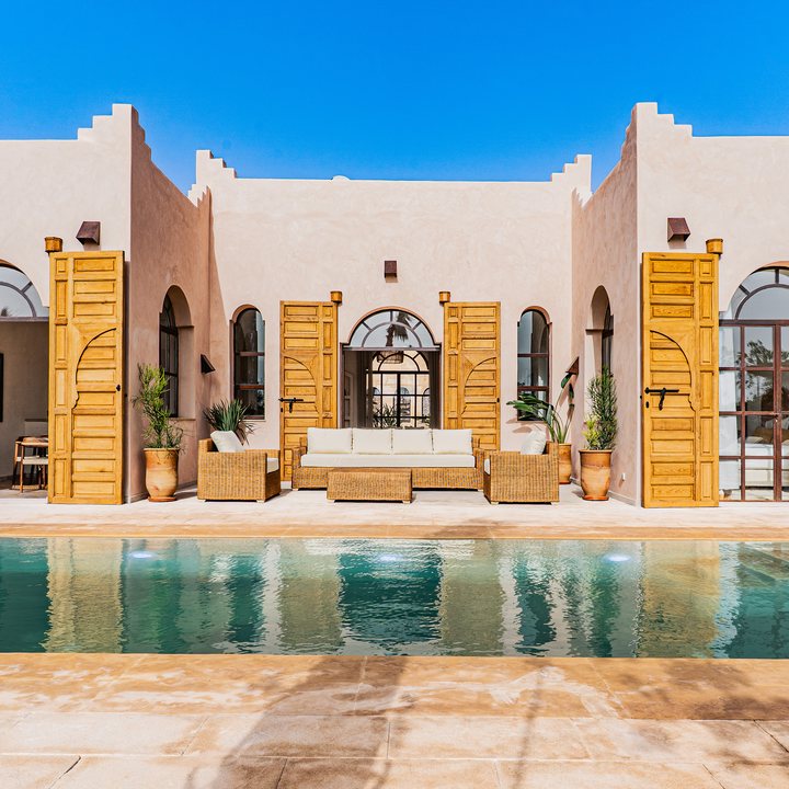 Une villa des Portes de la Forêt et sa piscine privée